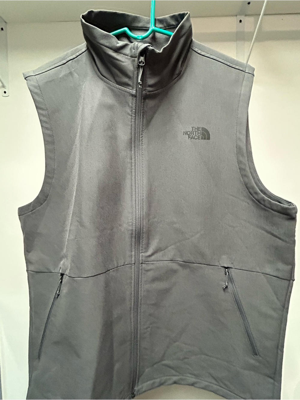 The North Face Men's Gray Softshell Vest - Full Zip